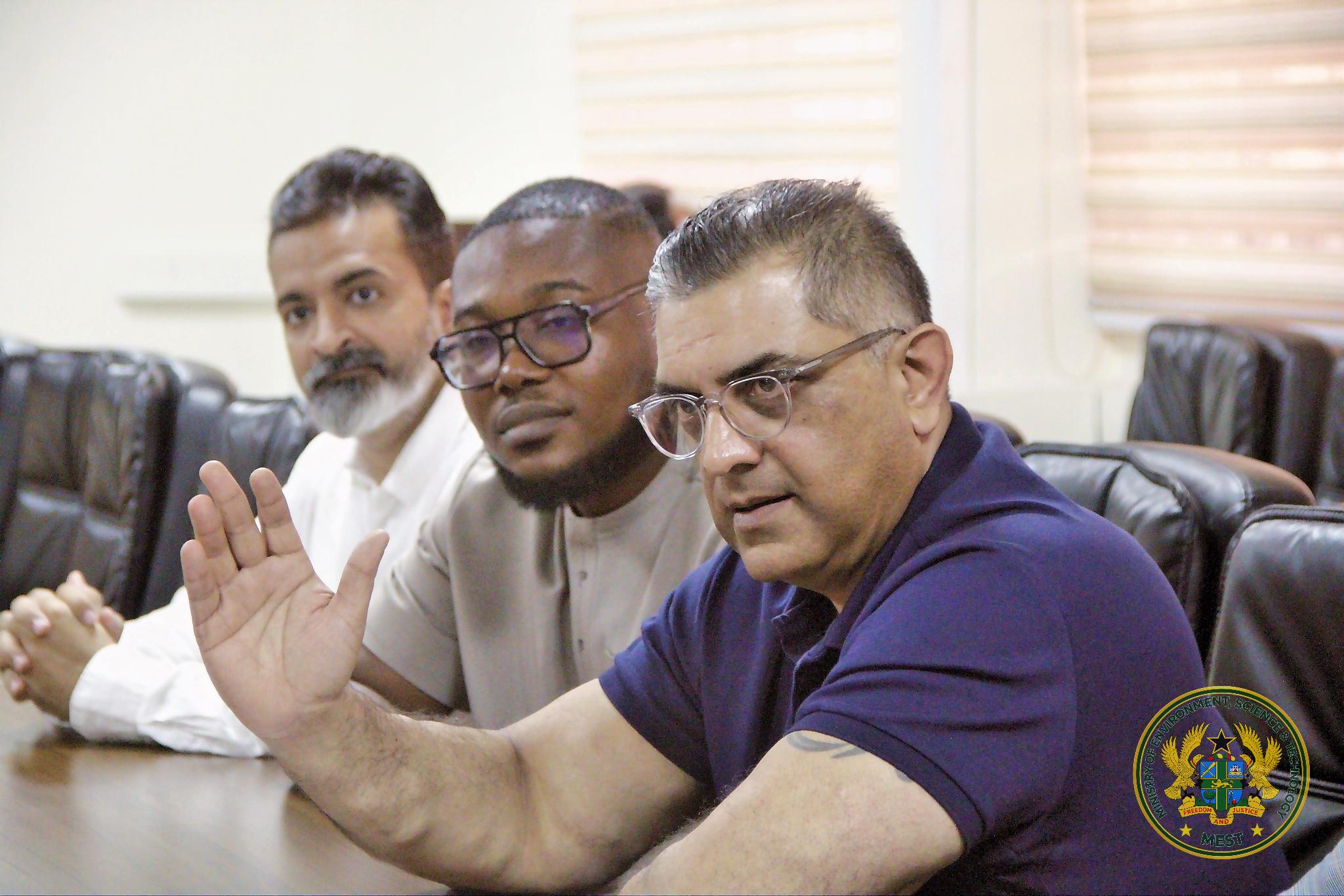 Representatives of Bel Acqua during the meeting with the Minister.