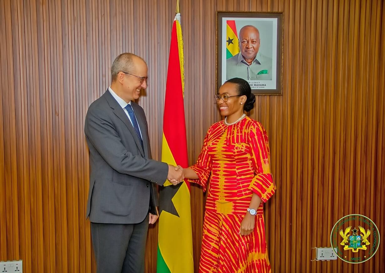 Hon. Dr. Zanetor Agyeman-Rawlings in discussion with the Ambassador of the Russian Federation